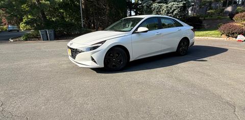 Hyundai Elantra 2022
