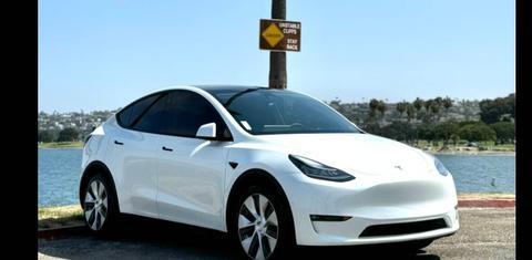 Tesla Model Y 2021