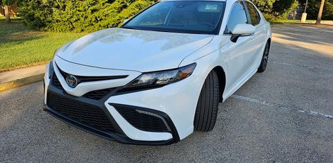 Toyota Camry Hybrid 2022