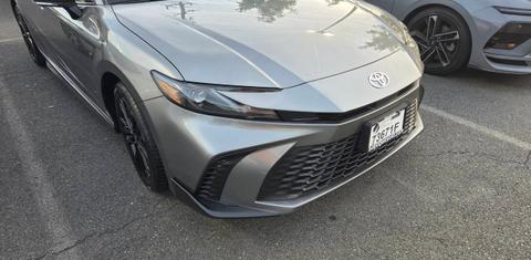 Toyota Camry Hybrid 2026