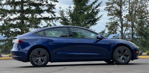 Tesla Model 3 2022