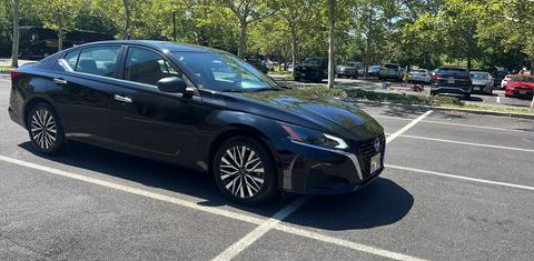 Nissan Altima 2025