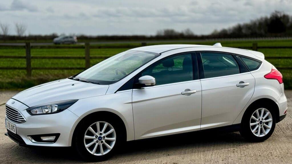 Ford Focus 2015 in Brentford