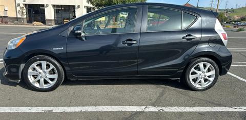 Toyota Prius c 2014