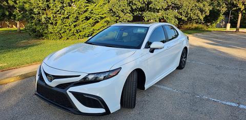 Toyota Camry Hybrid 2022