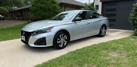 Nissan Altima 2025