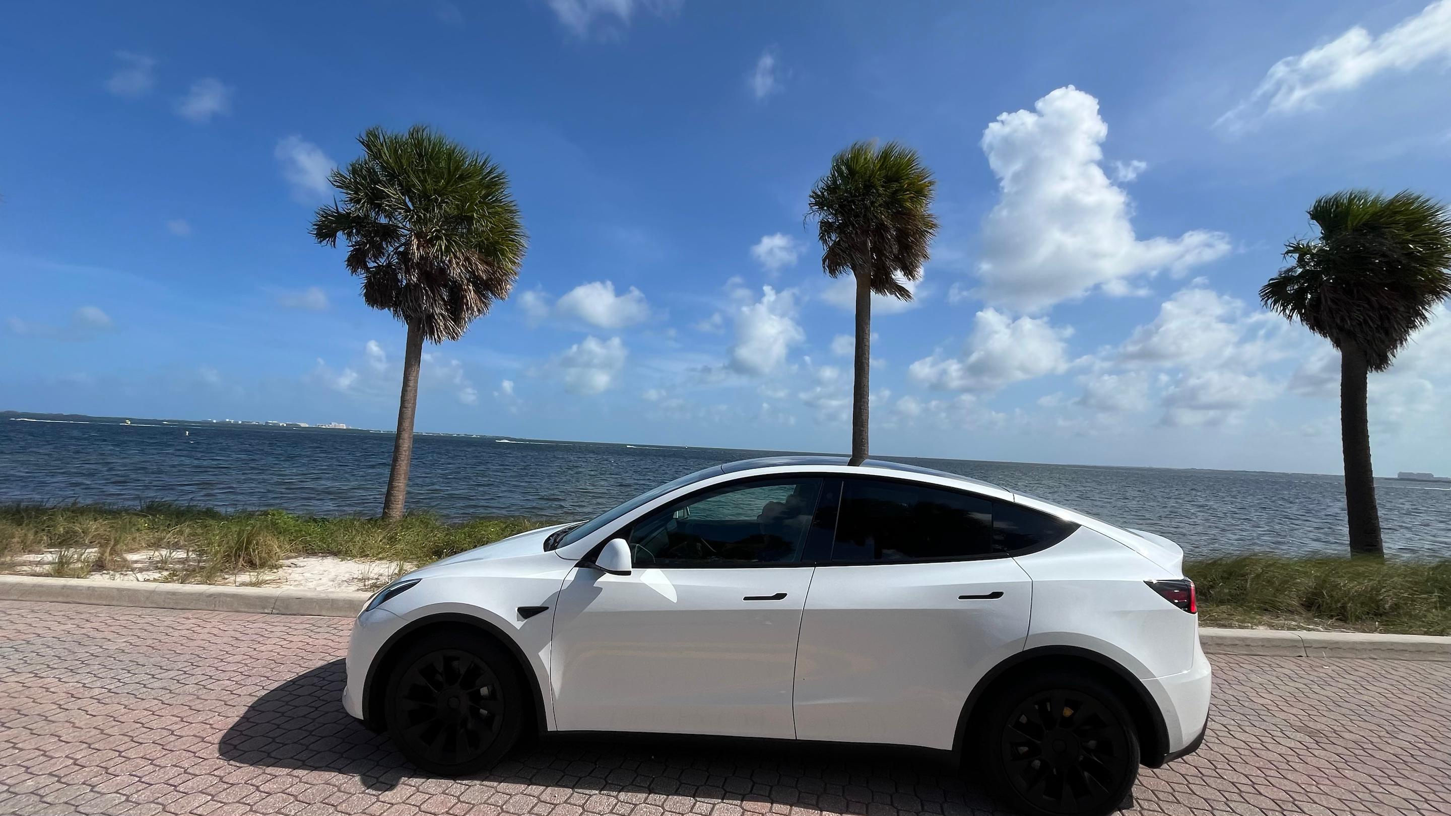 Tesla Model Y 2022 in Miami, FL