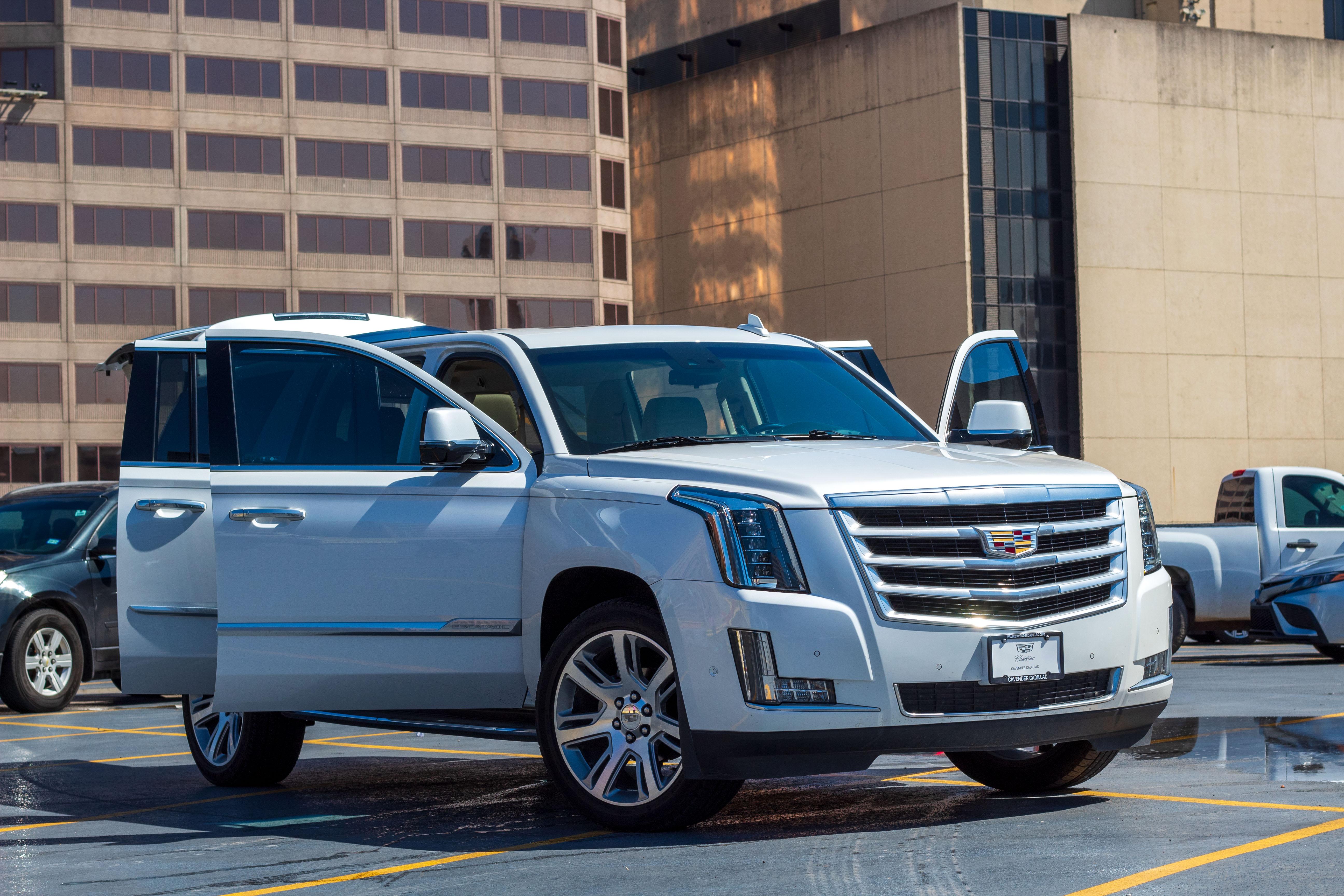 Cadillac Escalade ESV 2018 in San Antonio, TX