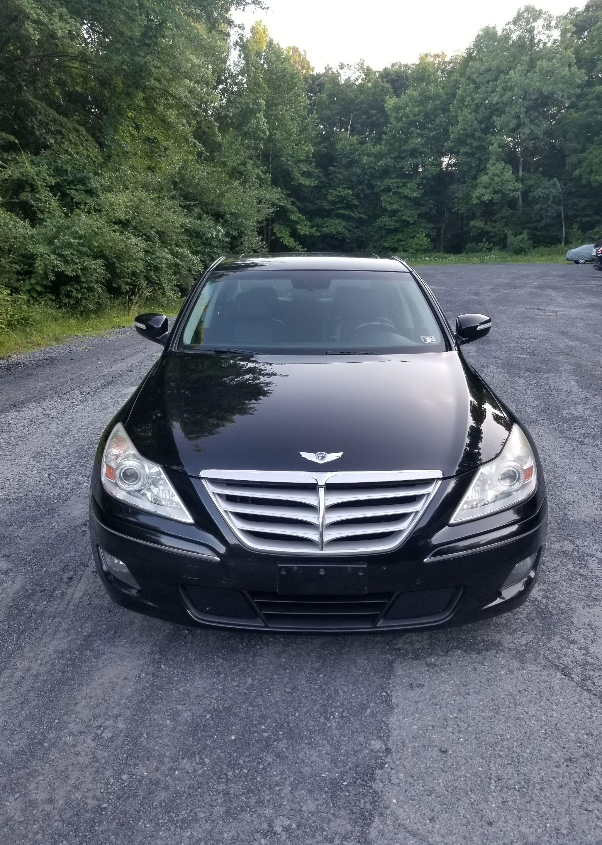 Hyundai Genesis 2011 in 