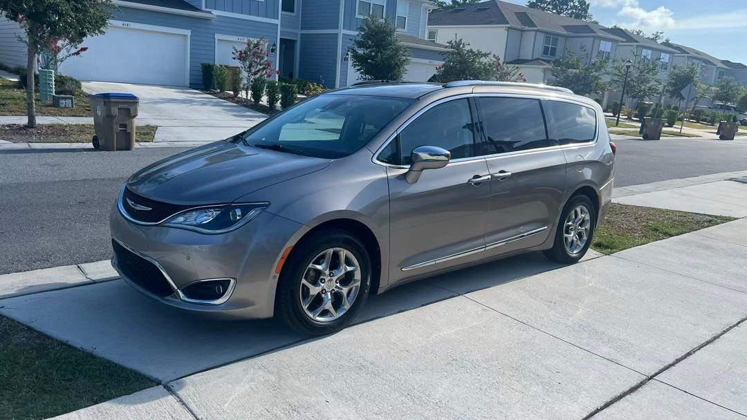 Chrysler Pacifica 2017 in Kissimmee, FL