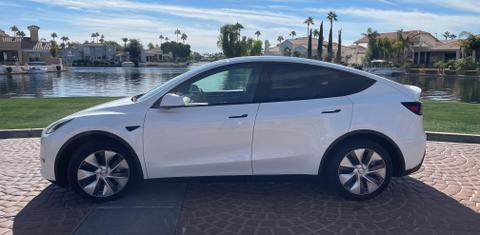 Tesla Model Y 2023