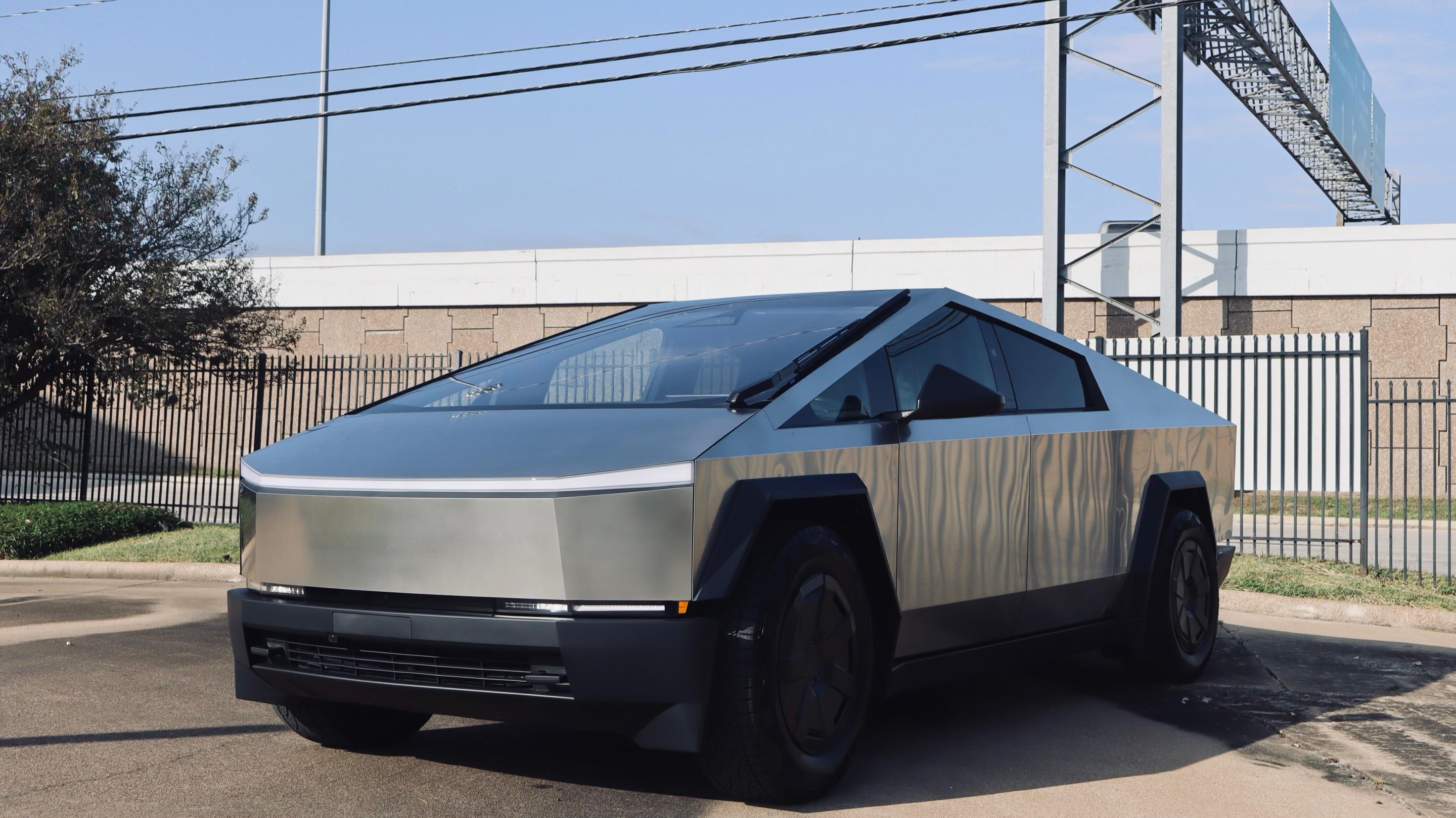 Tesla Cybertruck 2025 in Houston, TX