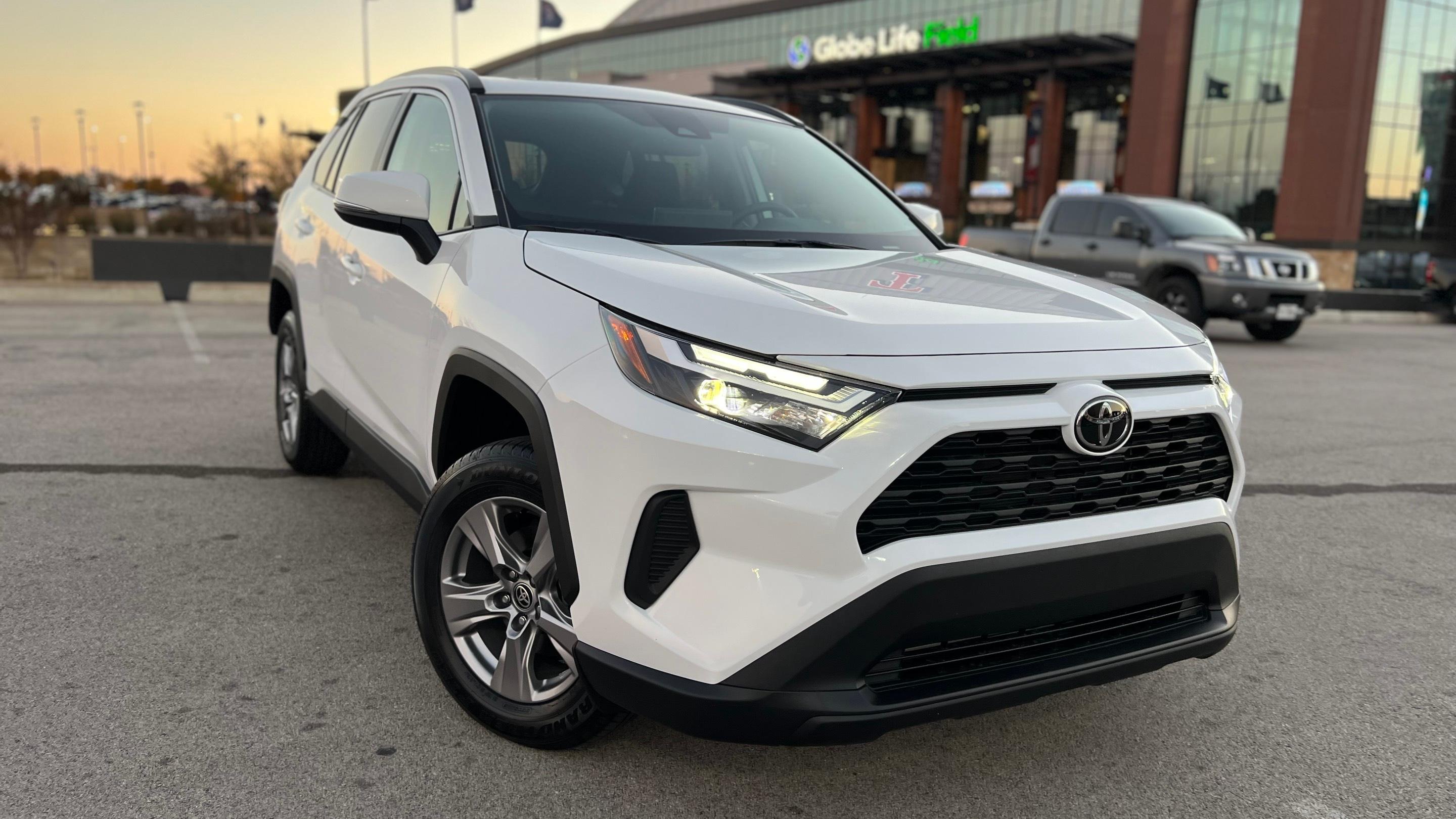 Toyota RAV4 2024 in Arlington, TX