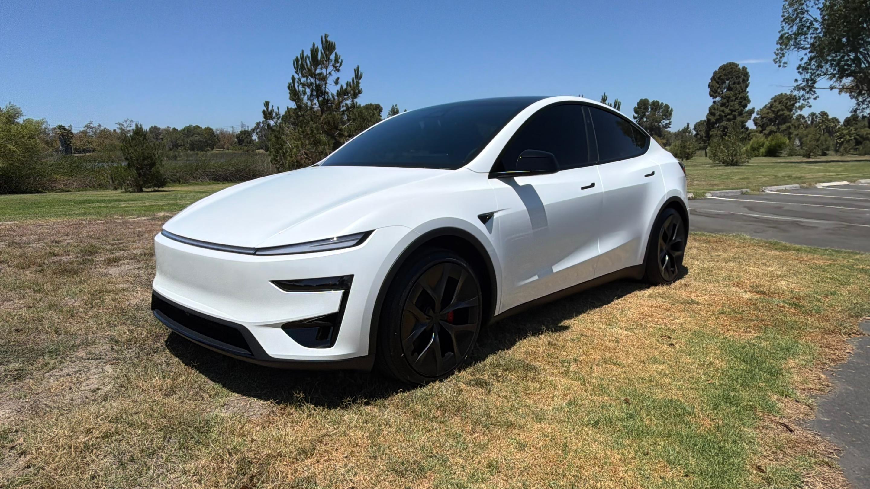 Tesla Model Y 2026 in Long Beach, CA