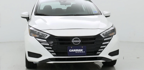 Nissan Versa 2025