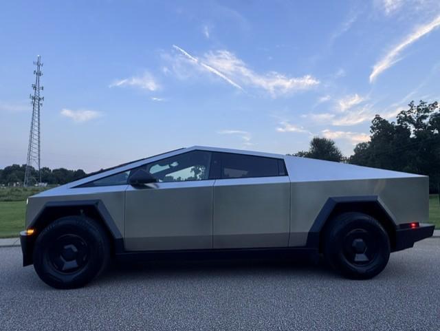 Tesla Cybertruck 2026 in Arlington, TN