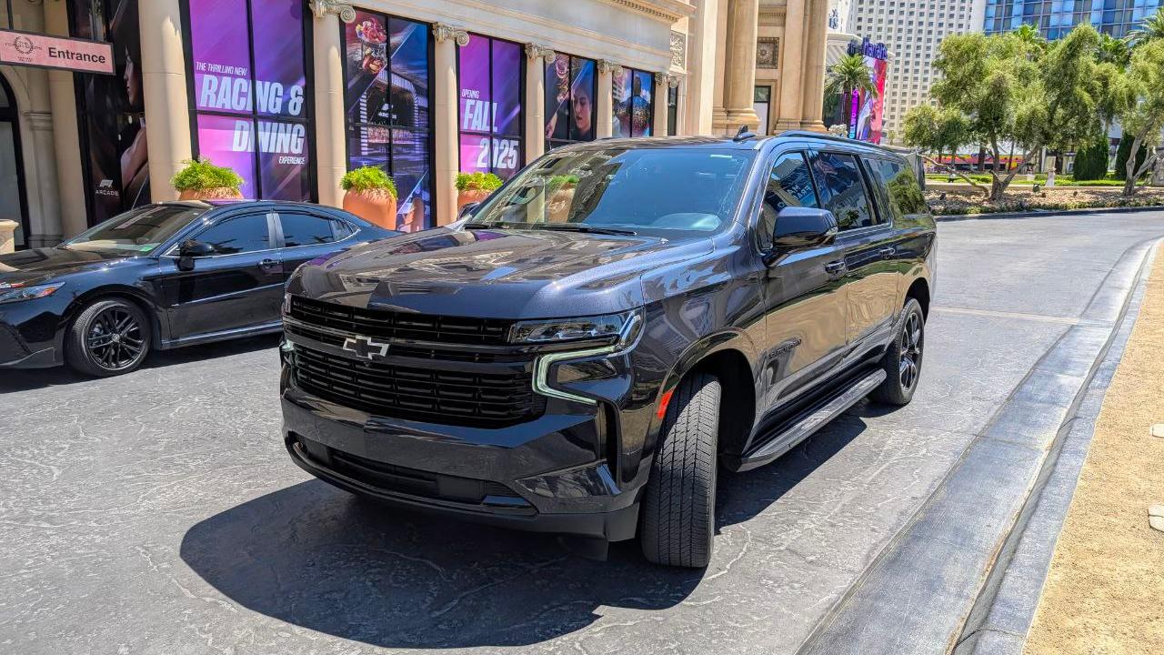 Chevrolet Suburban 2023 in Las Vegas, NV