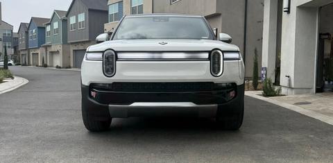 Rivian R1S 2025