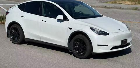 Tesla Model Y 2021