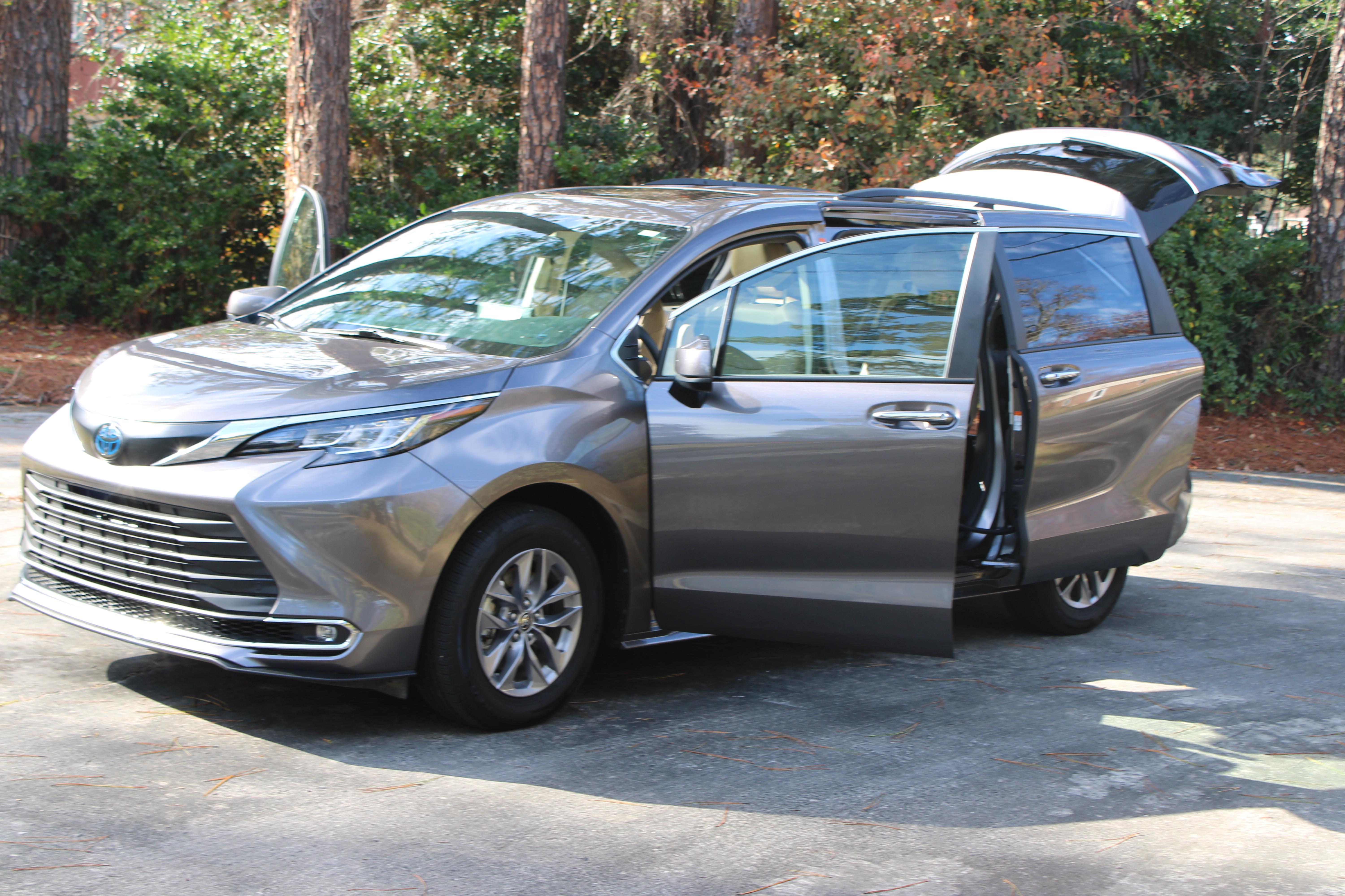 Toyota Sienna 2022 in Garden City, GA
