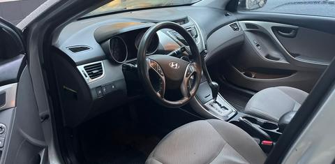 Hyundai Elantra 2013