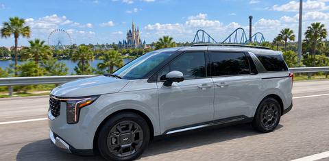 Kia Carnival Hybrid 2026