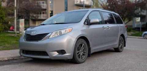 Toyota Sienna 2013