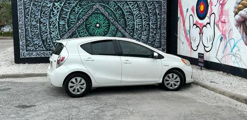 Toyota Prius c 2013