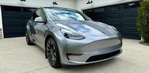 Tesla Model Y 2024
