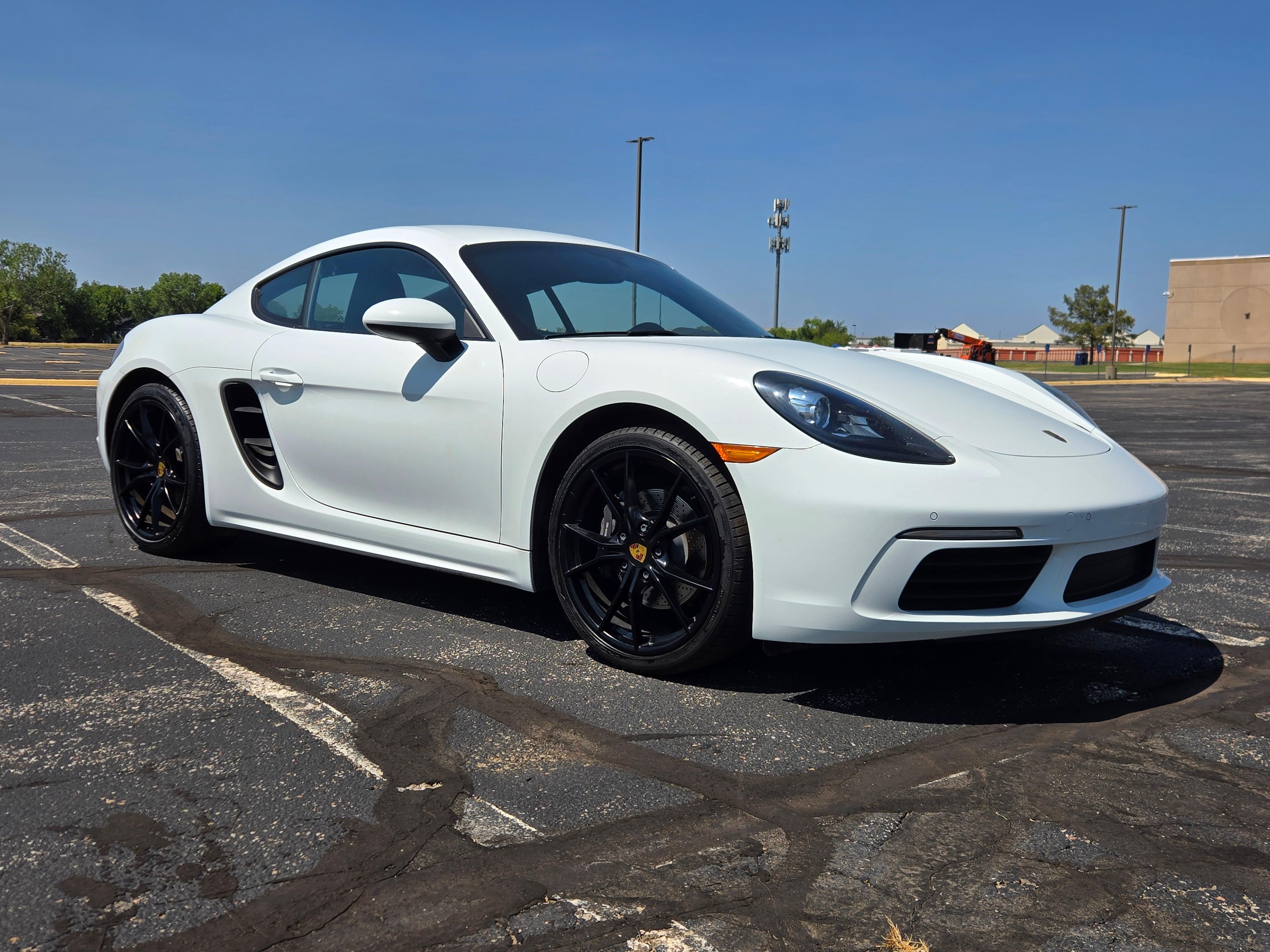 Porsche 718 Cayman 2018 in Wichita, KS