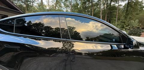 Tesla Model Y 2025