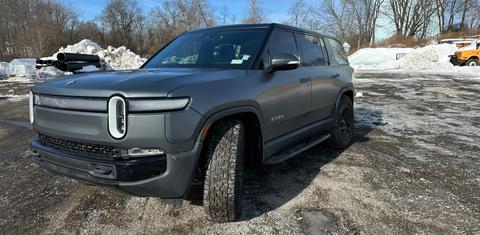 Rivian R1S 2022