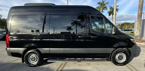 Mercedes-Benz Sprinter 2024