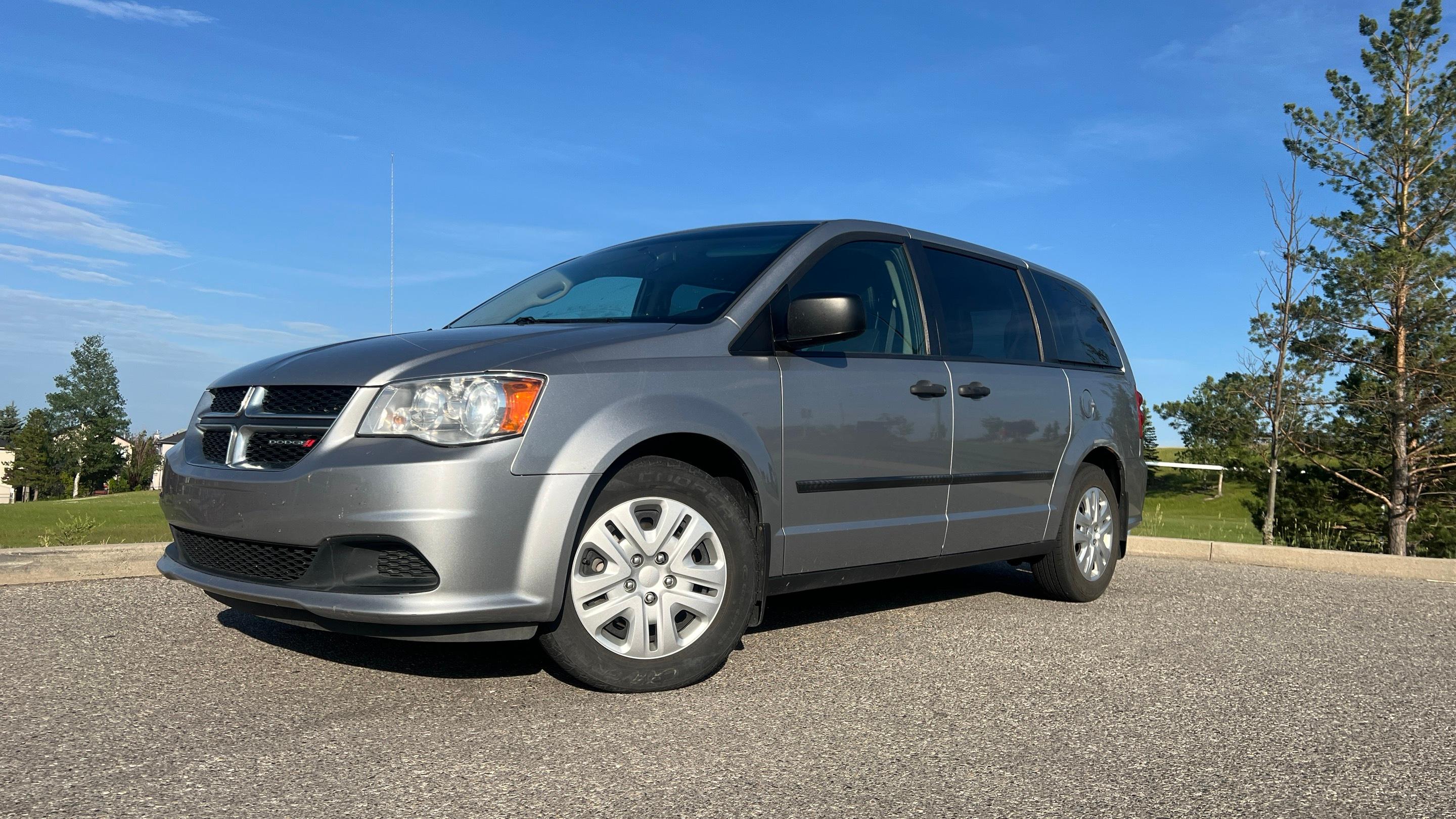 Dodge Grand Caravan 2017 in Calgary, AB
