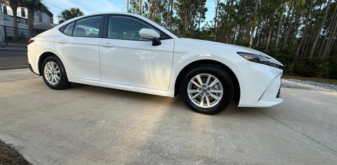 Toyota Camry Hybrid 2026