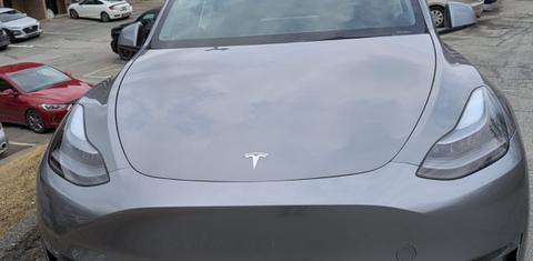 Tesla Model Y 2025