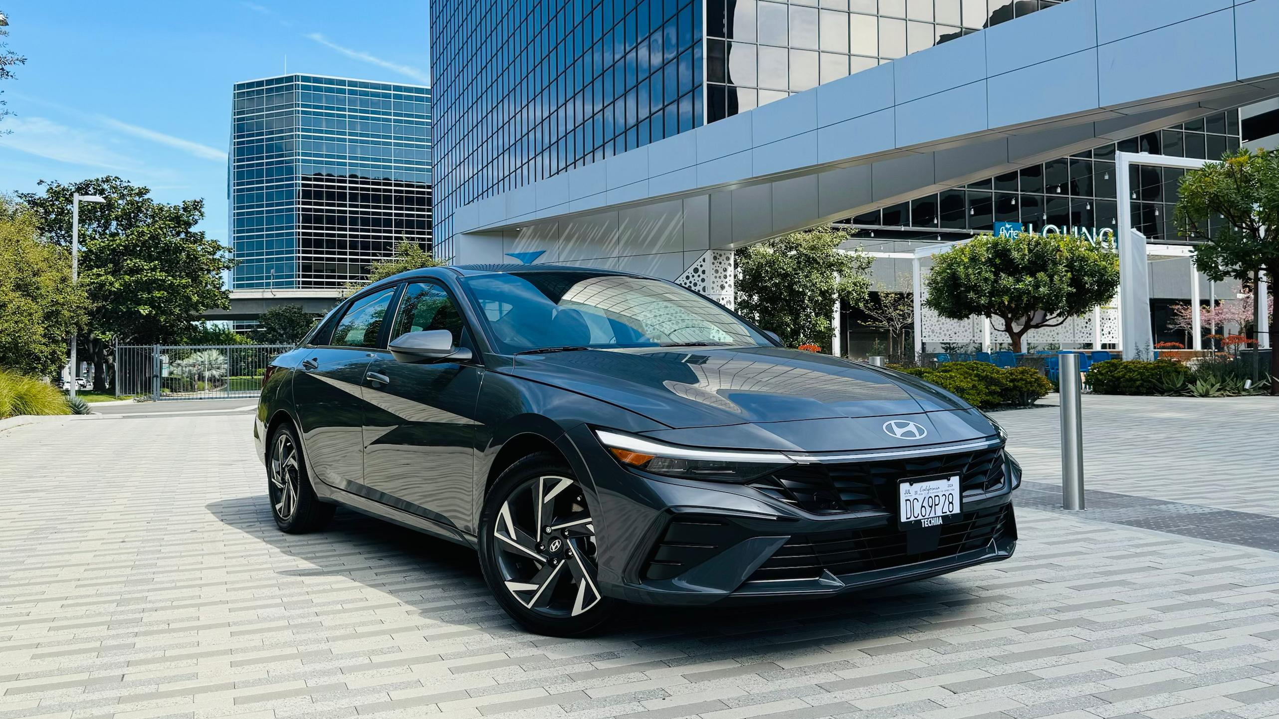 Hyundai Elantra 2024 in 