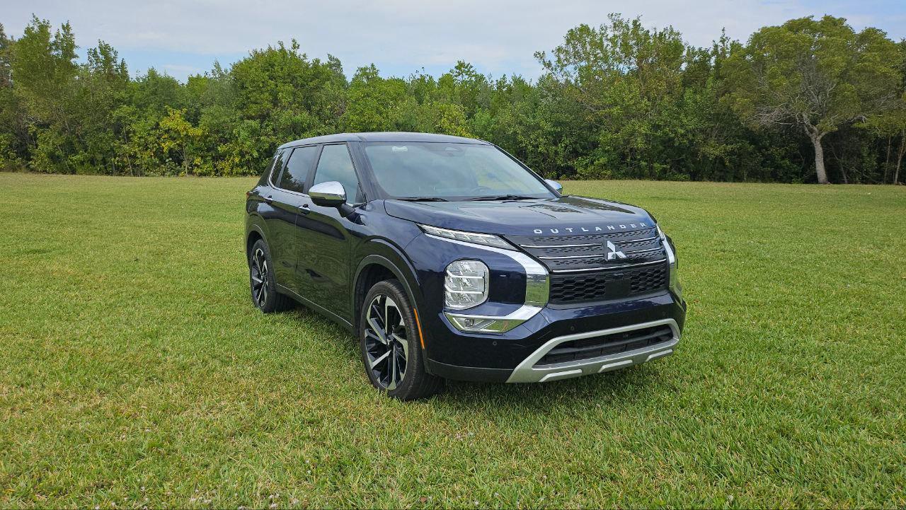Mitsubishi Outlander 2023 in 