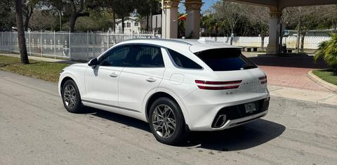 Genesis GV70 2025