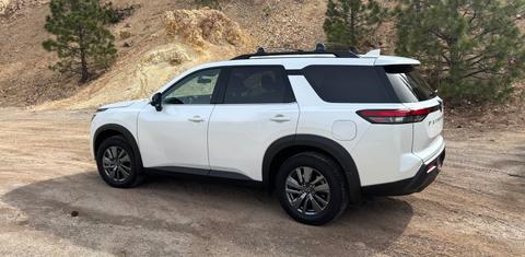 Nissan Pathfinder 2025
