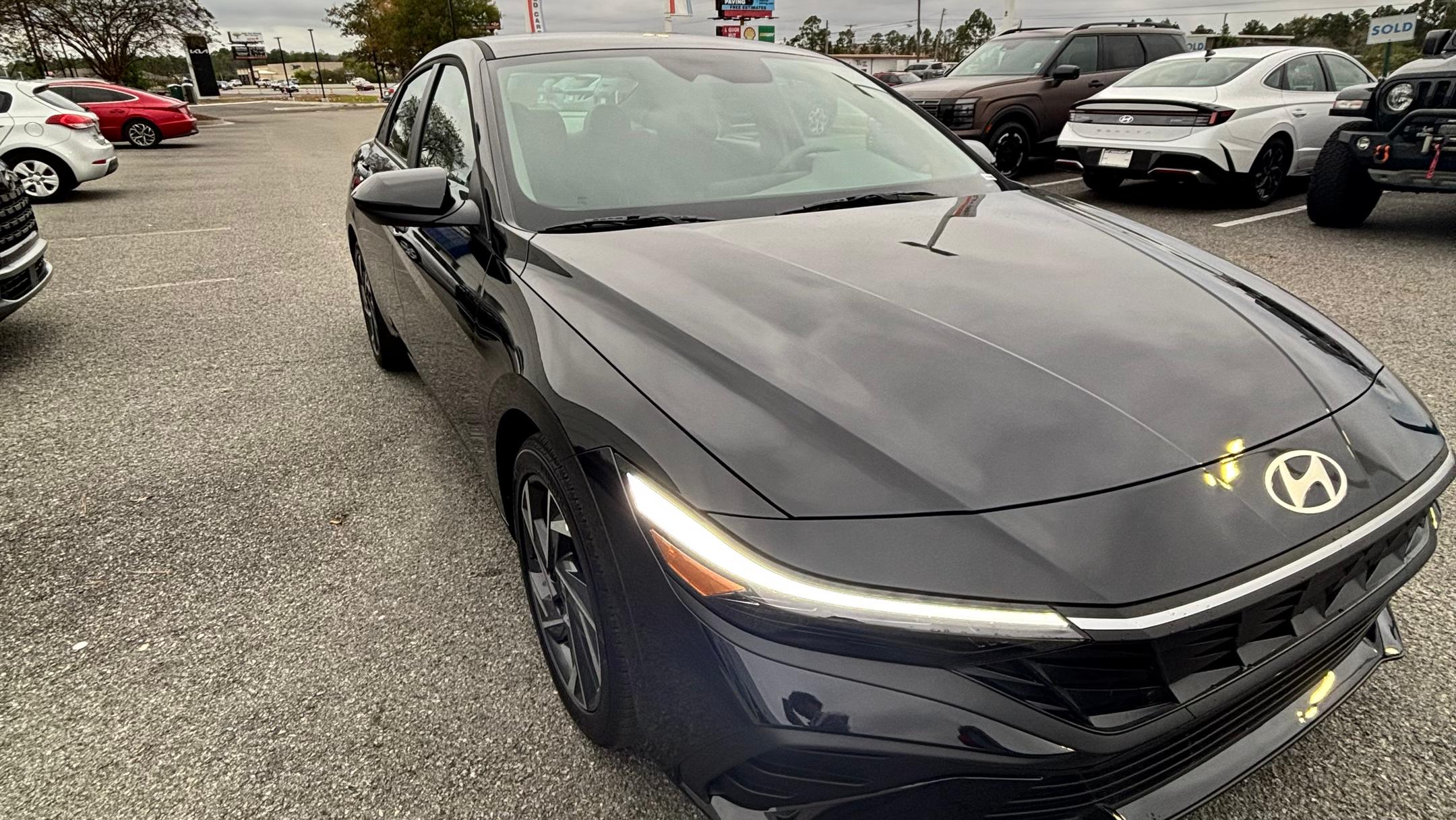 Hyundai Elantra 2025 in Valdosta, GA
