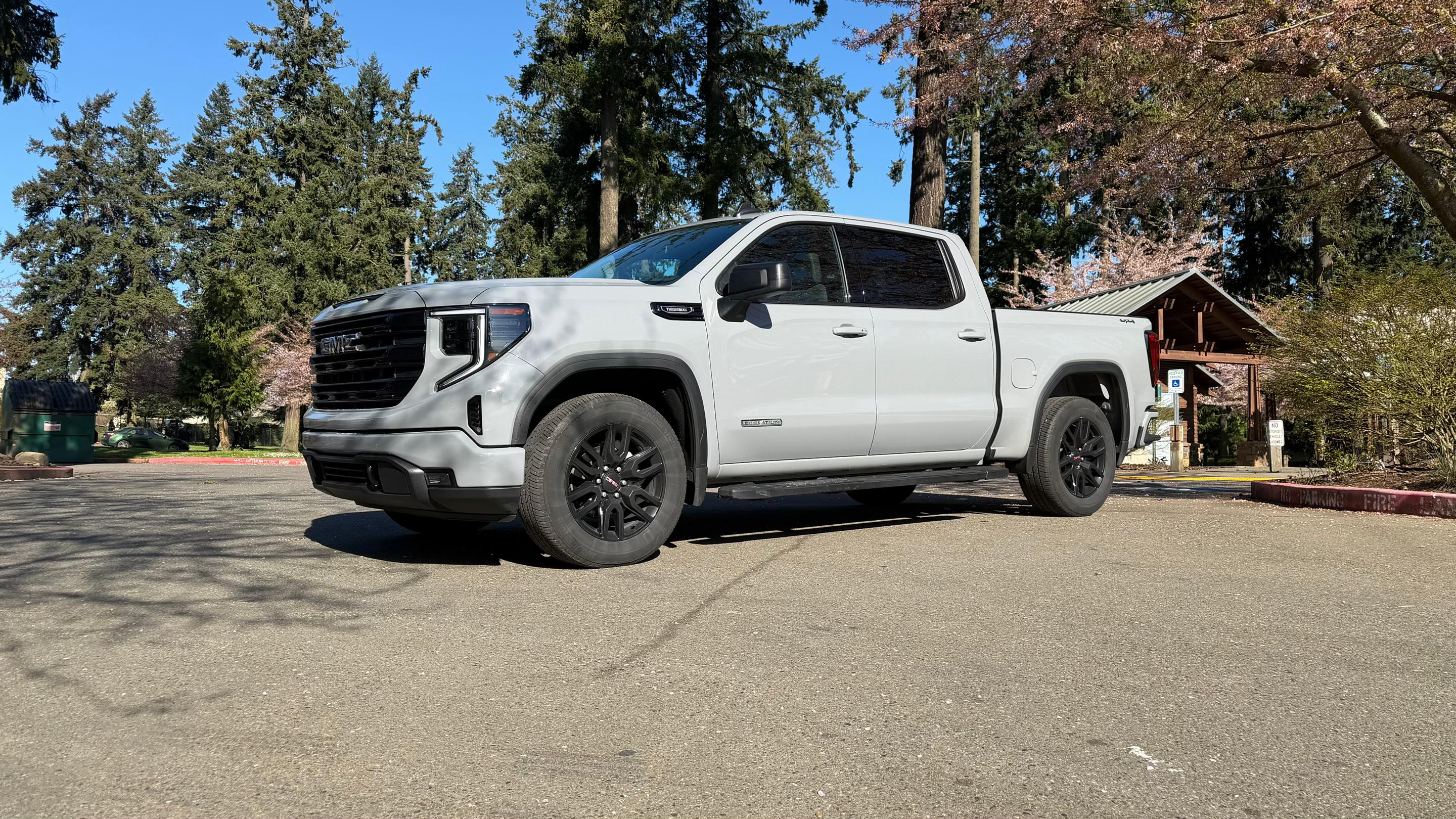 GMC Sierra 1500 2024 in 