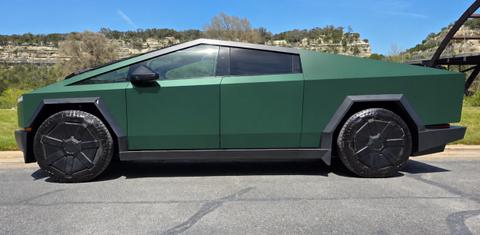 Tesla Cybertruck 2026