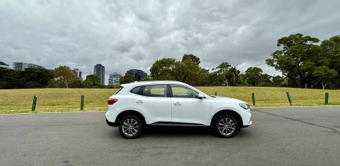 MG HS 2023