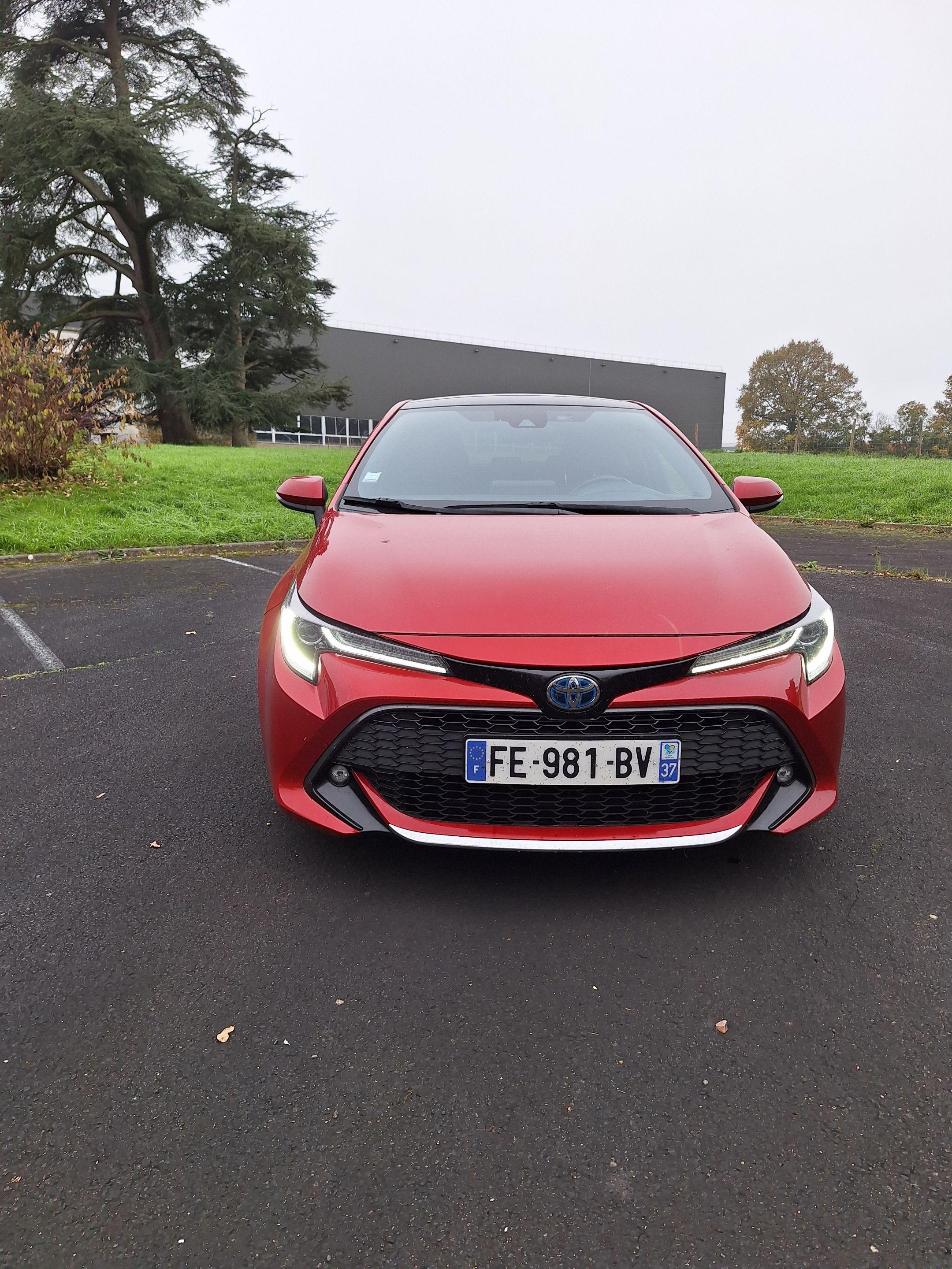 Toyota COROLLA 2019 à Saint-Cyr-sur-Loire