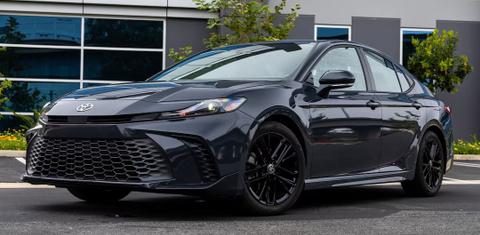 Toyota Camry Hybrid 2025