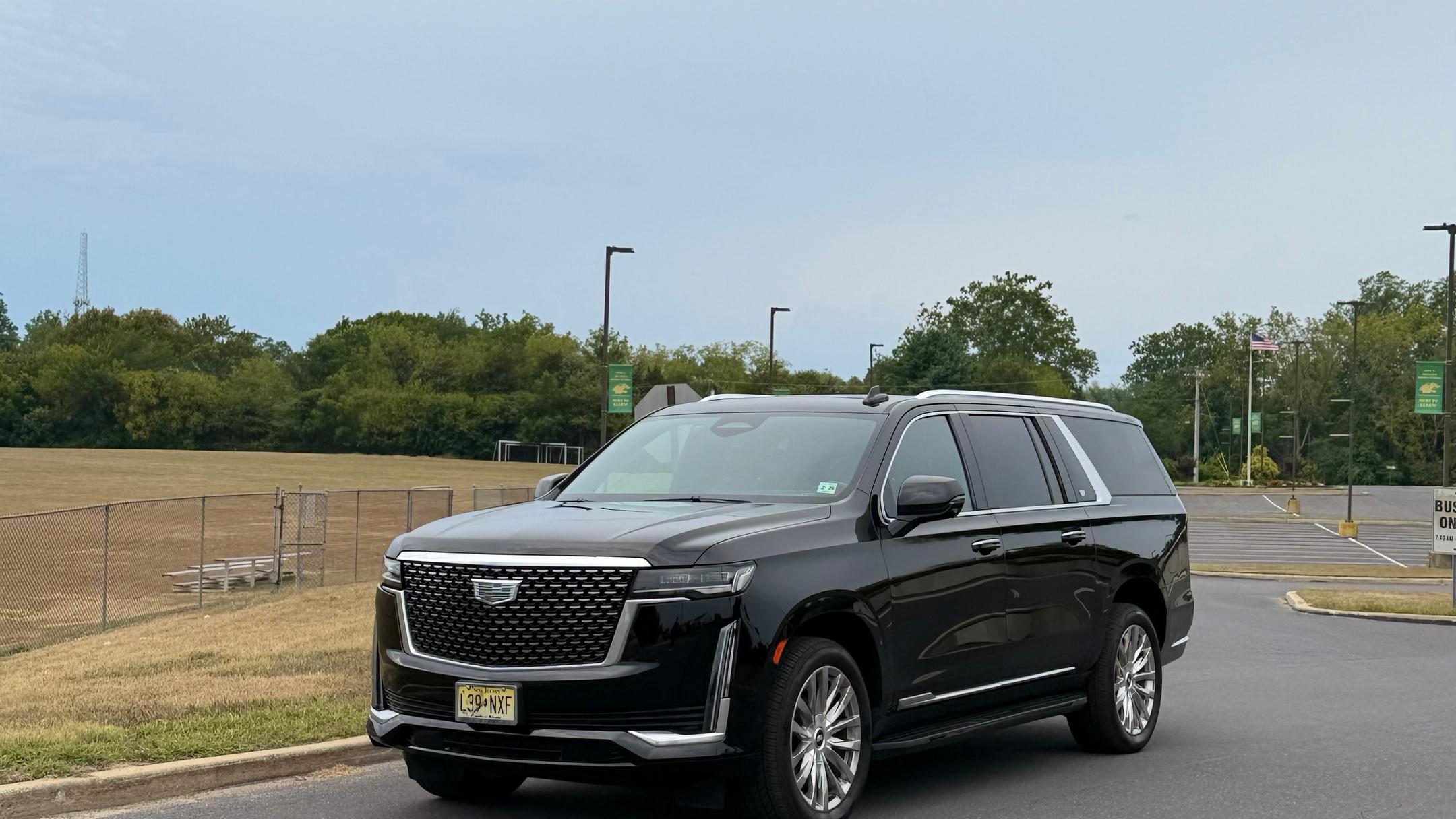 Cadillac Escalade ESV 2021 in 