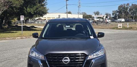Nissan Kicks Play 2025