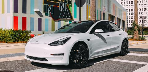 Tesla Model 3 2021