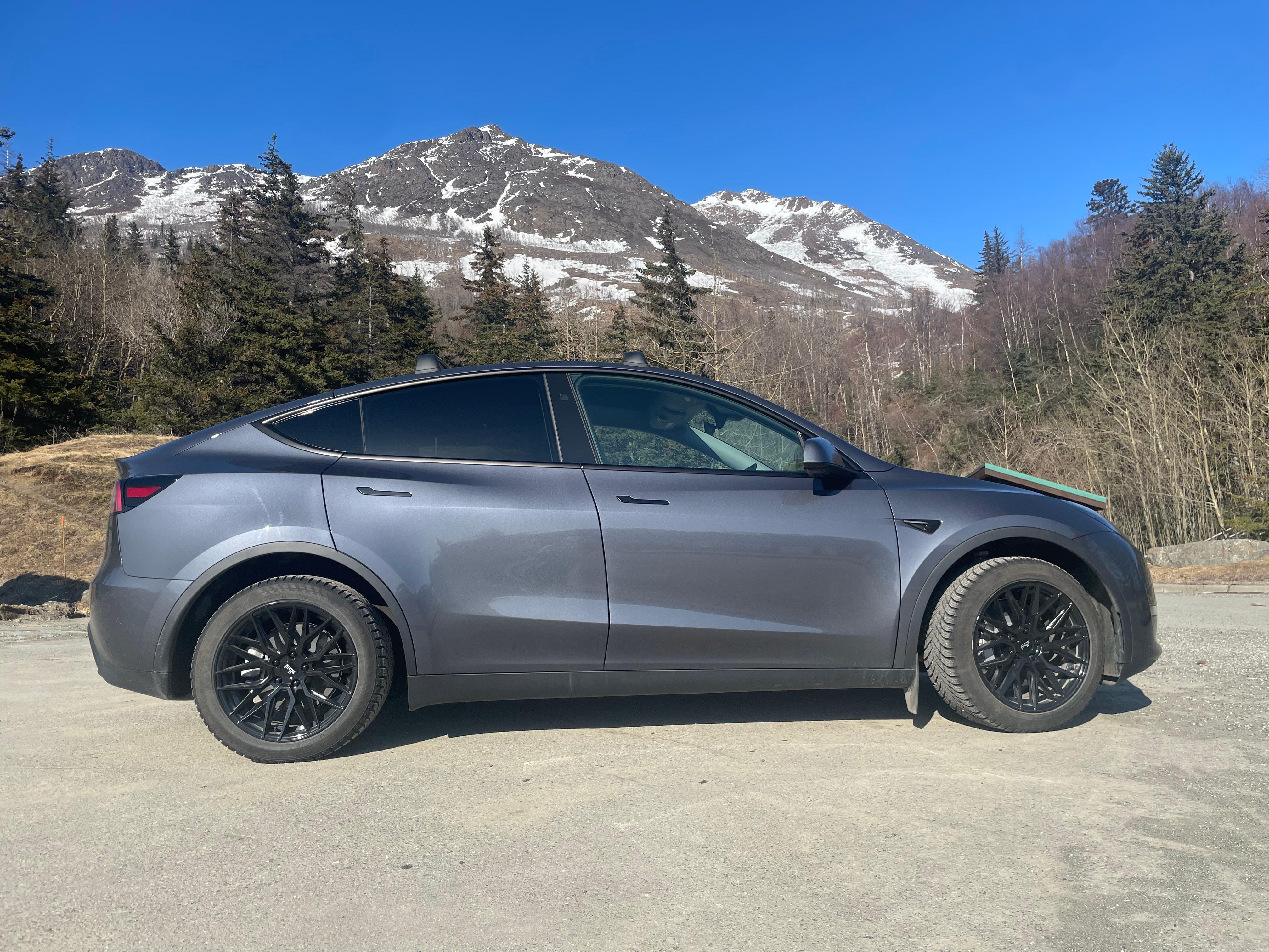 Tesla Model Y 2023 in Anchorage, AK